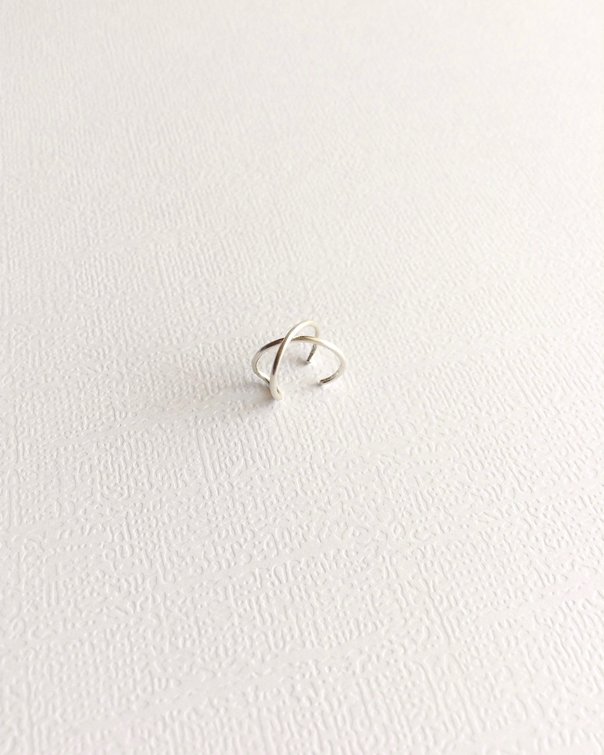 Fake Conch Piercing | Criss Cross Conch Ear Cuff | Non Pierced Ear Cuff | IB Jewelry