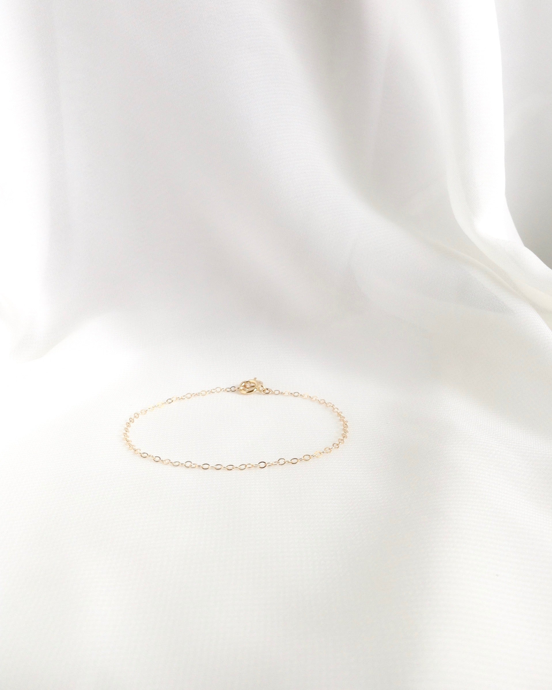 Simple Dainty Bracelet in Gold Filled or Sterling Silver | IB Jewelry