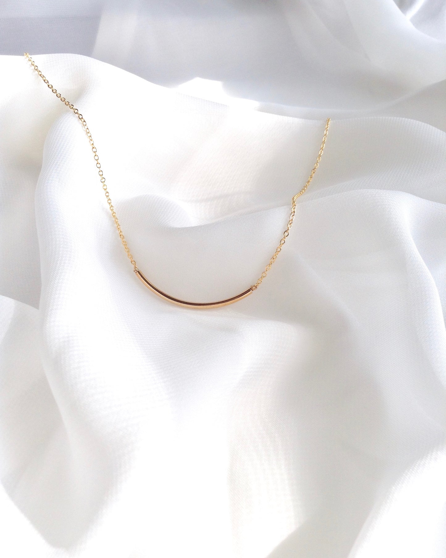 Curved Bar Minimalist Everyday Necklace | IB Jewelry