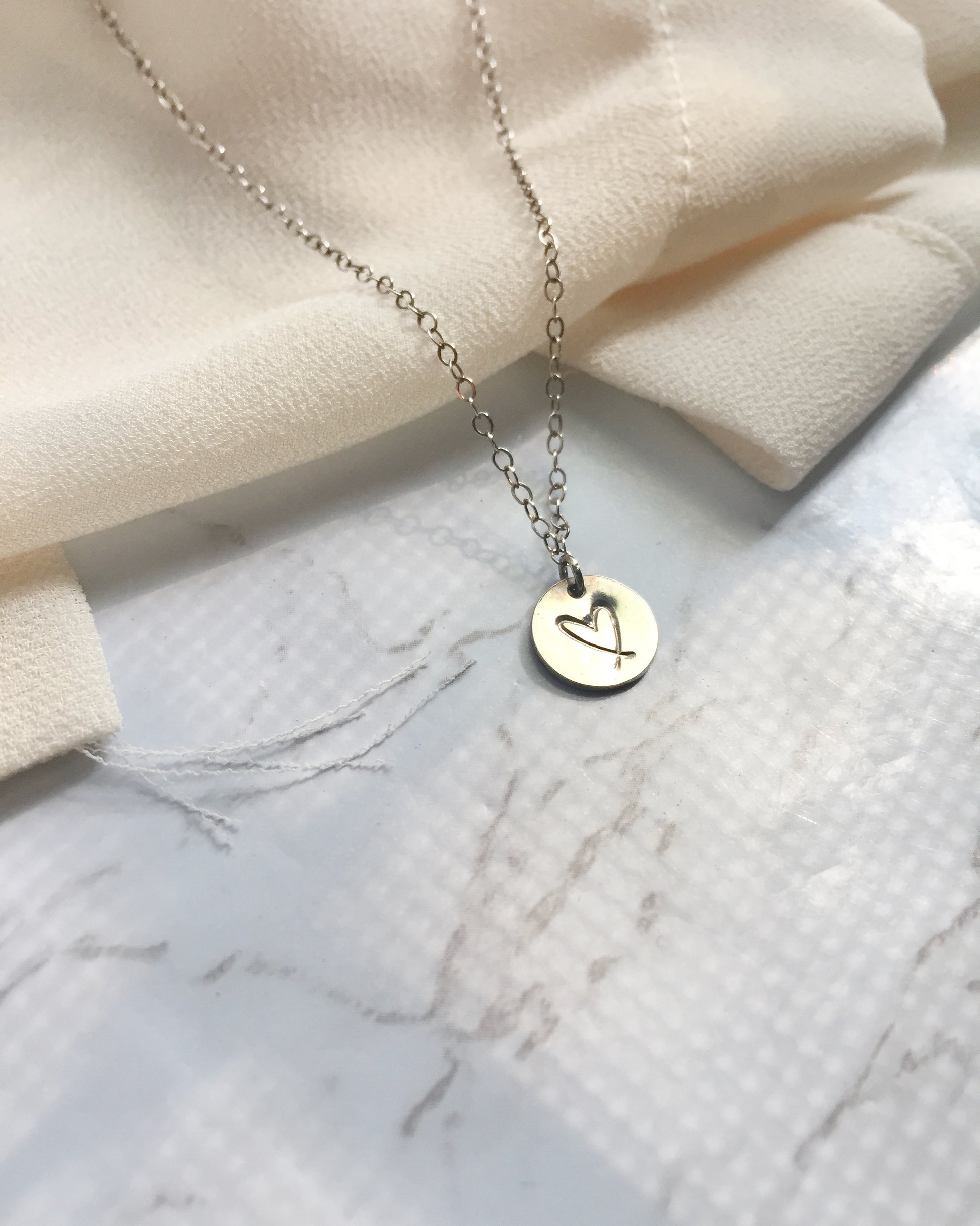 Dream Of Love Simple Fashion Silver Pendant Necklace V Letter Necklace -  Buy V Letter Necklace,V Letter Necklace,V Letter Necklace Product on