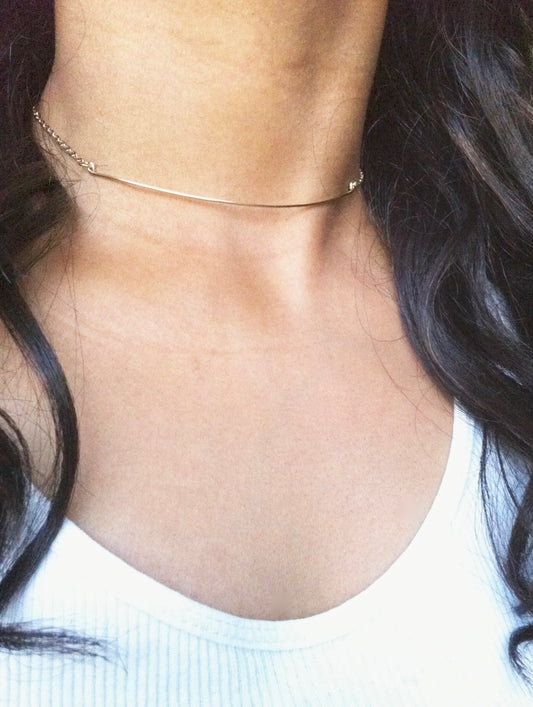 Short Bar Simple Thin Wire Choker Necklace | IB Jewelry
